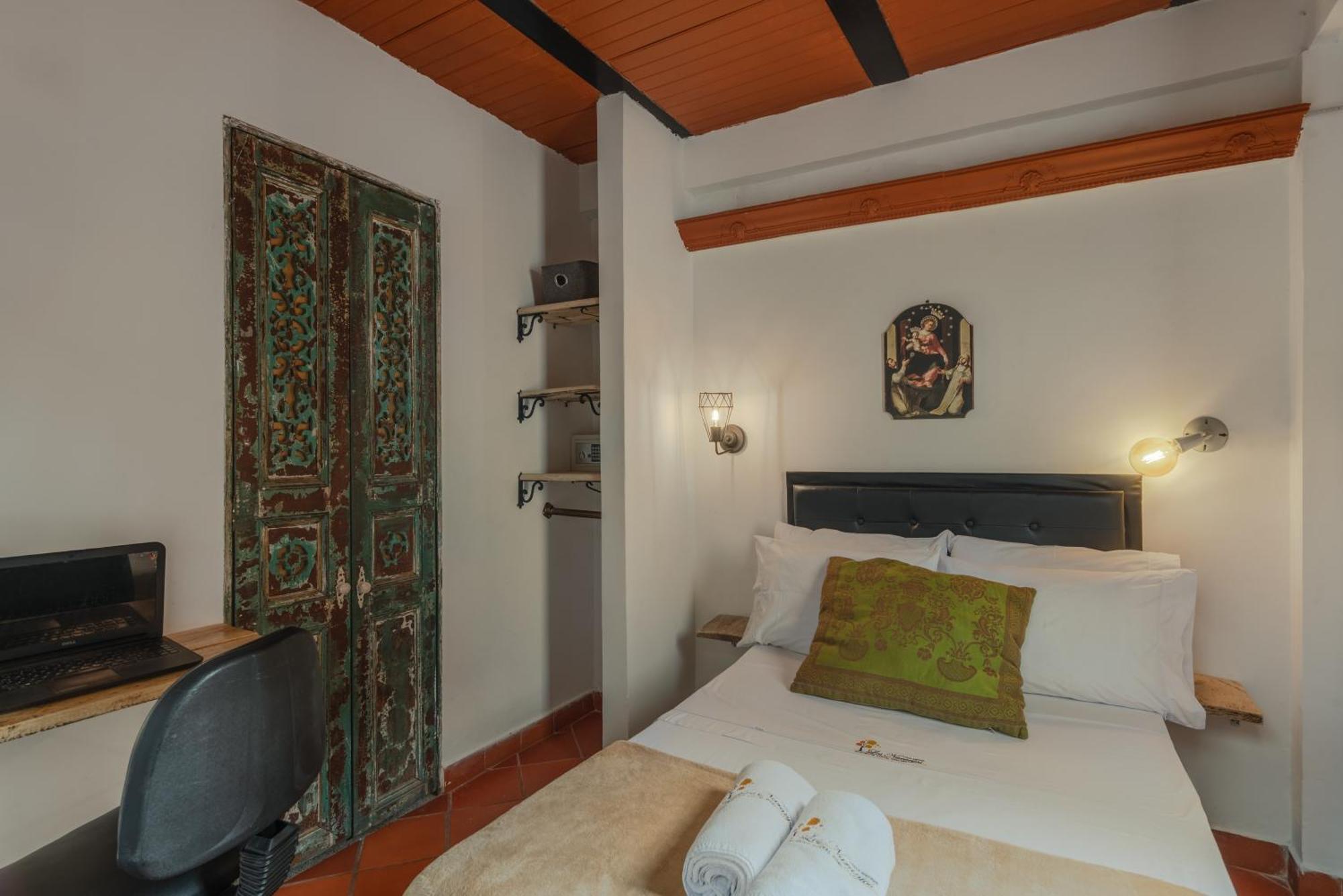 Casa Los Naranjos Hostal Medellin Luaran gambar