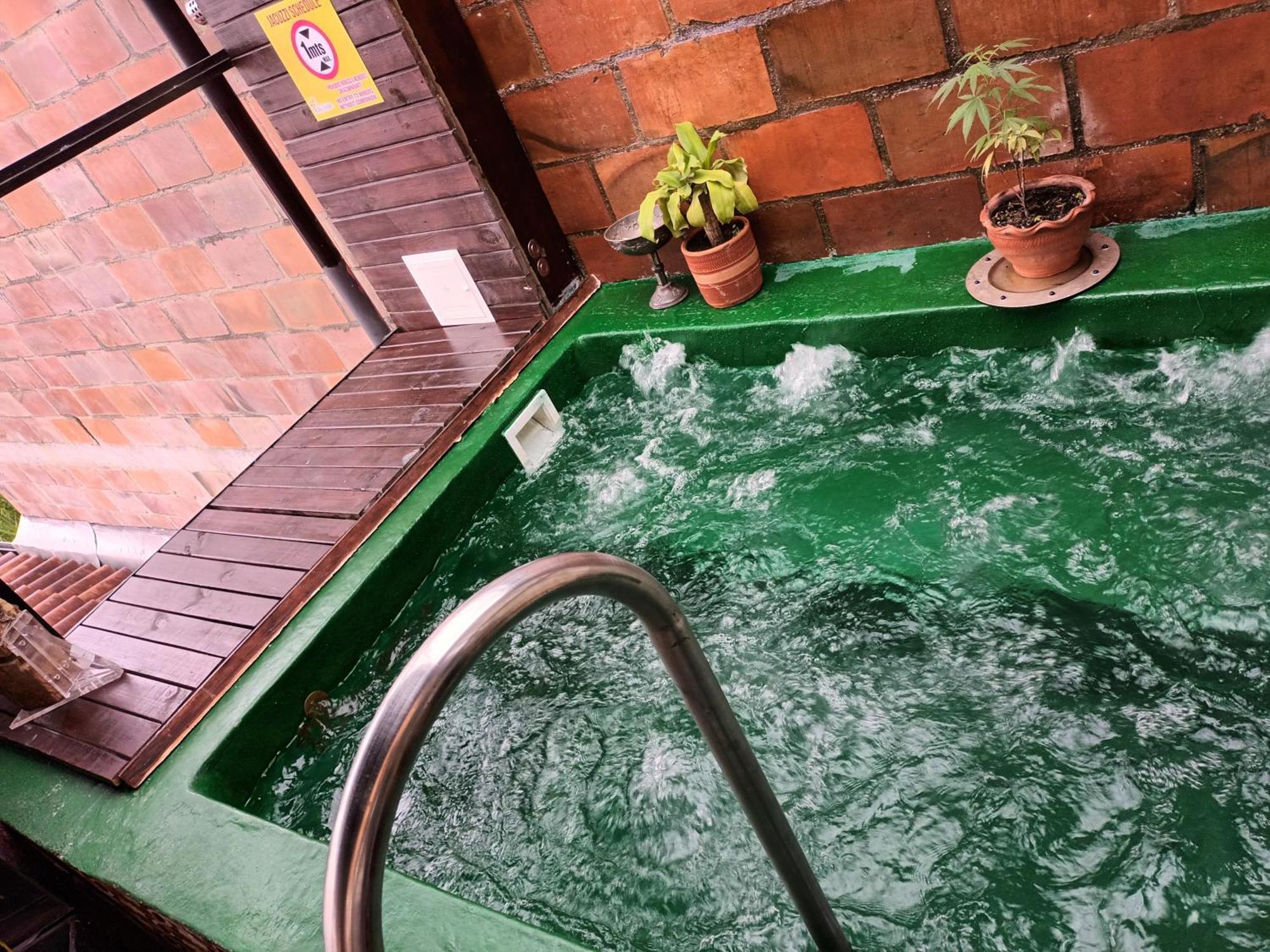 Casa Los Naranjos Hostal Medellin Luaran gambar